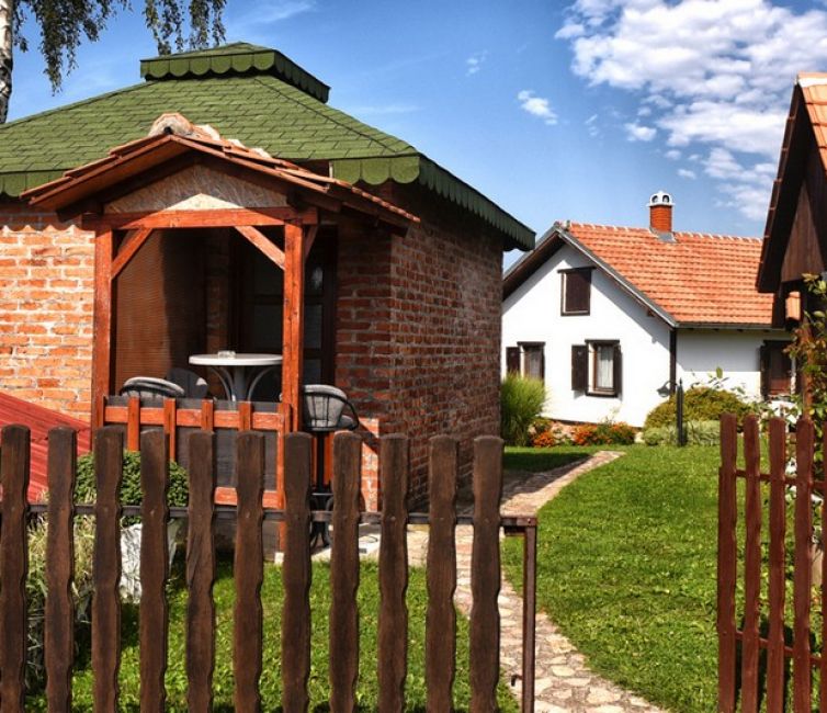 Kuca sa 1 spavacom sobom 2